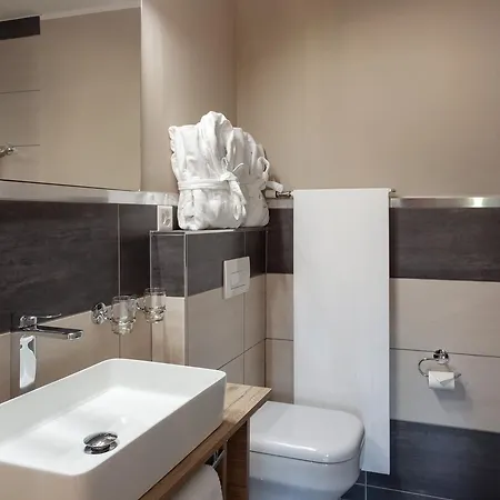 Beau Rivage فندق